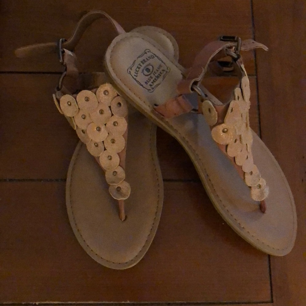 Lucky Brand women’s sandals